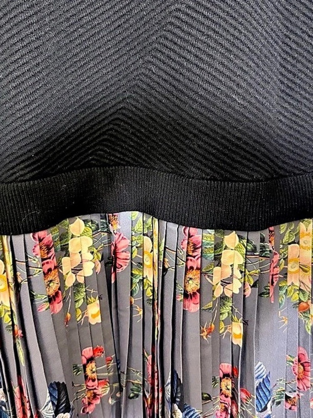 Ted Baker Oracle long sleeve pleated skirt knit dress.  Dress Size 0 - Picture 4 of 6
